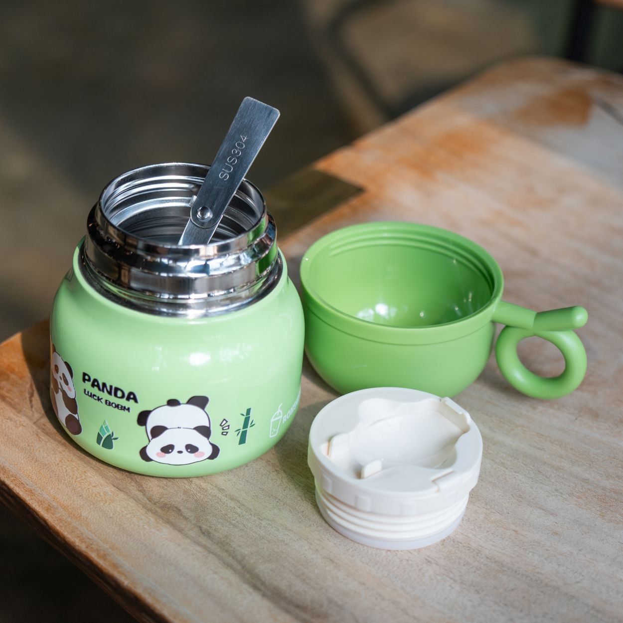 Green Panda-Themed Children's Thermos Cup M4