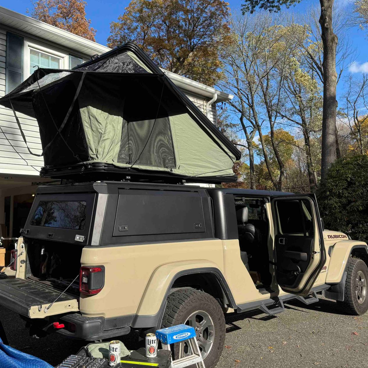 Jeep Gladiator Truck Caps