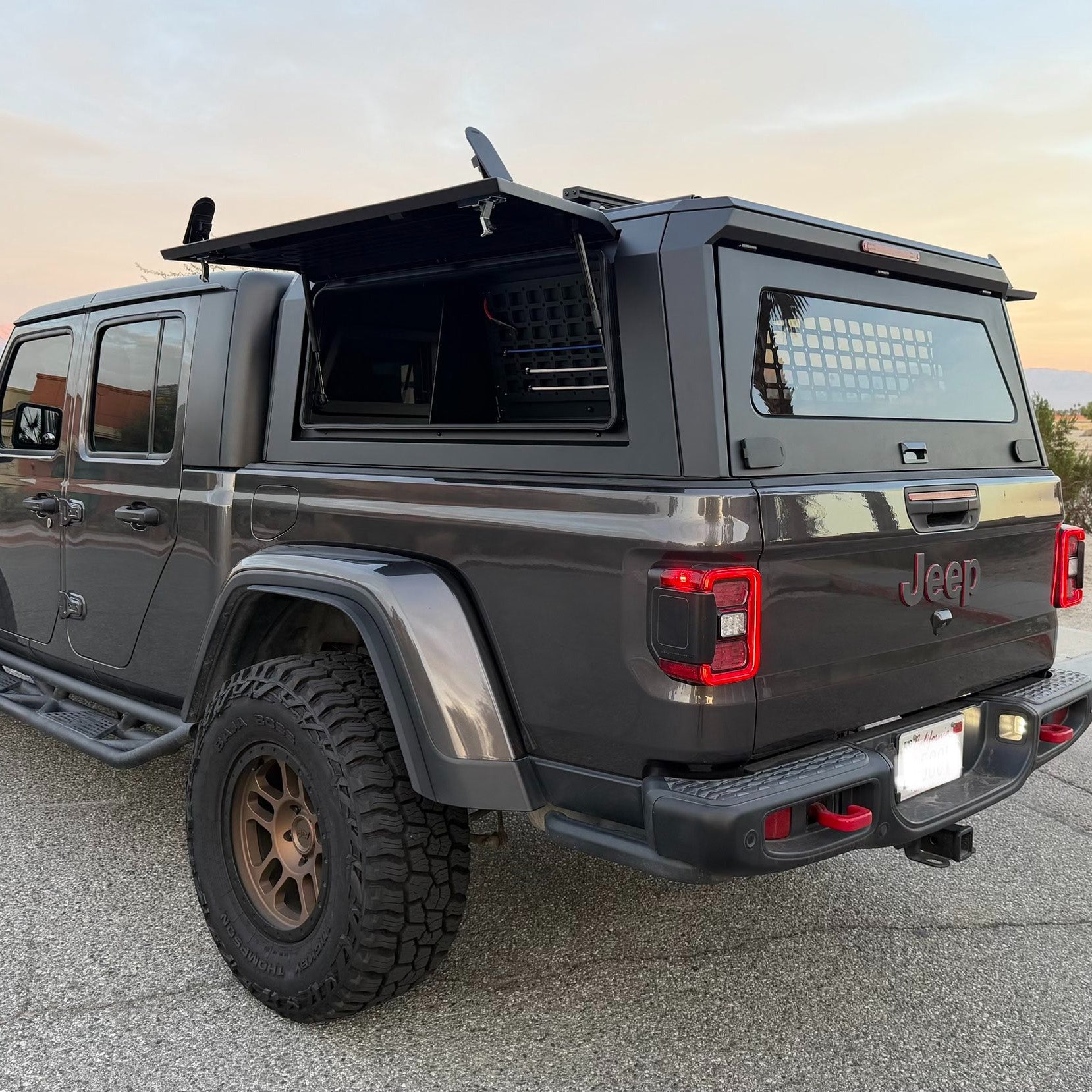 Jeep Gladiator Truck Caps